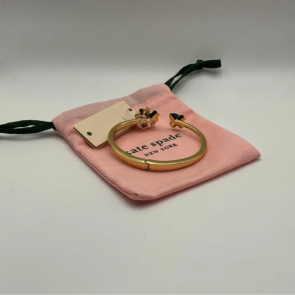 Kate Spade New York Gold Tone Spade Flower Hinged Bangle Bracelet NWT - Picture 2 of 2